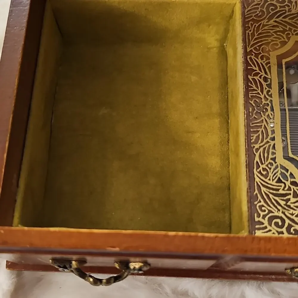 Vintage Linden Hummel Vintage Music Jewelry Wooden Box Lara's Theme & Edelweiss